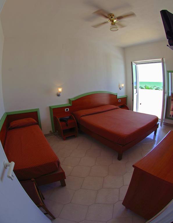Hotel Villaggio Club Altalia Residence Brancaleone Quarto foto